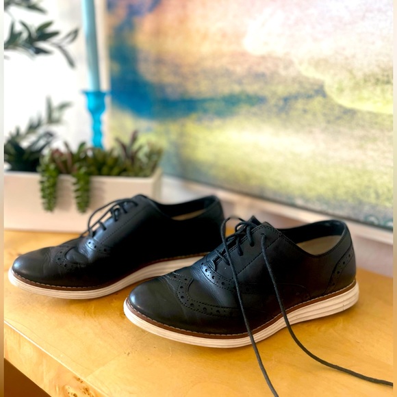 Cole Haan Original Grand Wingtip Oxford - Picture 2 of 4